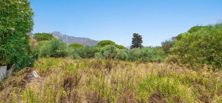 Sale of residential plot in Marbella 3