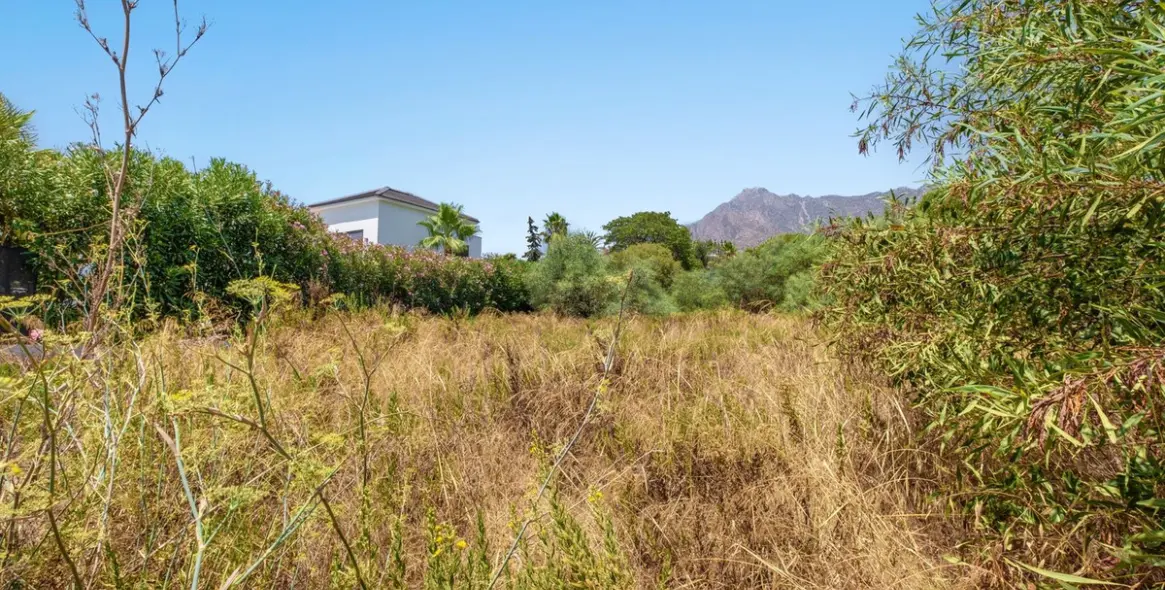 Продажа  жилого участка в Marbella 4