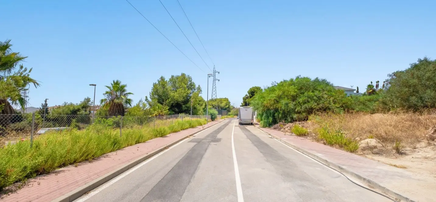 Продажа  жилого участка в Marbella 0