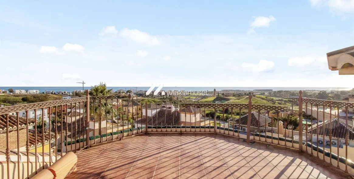 Продажа  отдельно стоящей виллы в Costa del Sol East 2