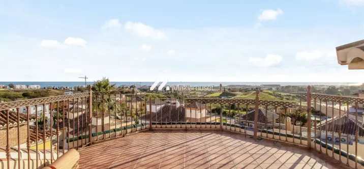 Oтдельно стоящая вилла R5144848 1