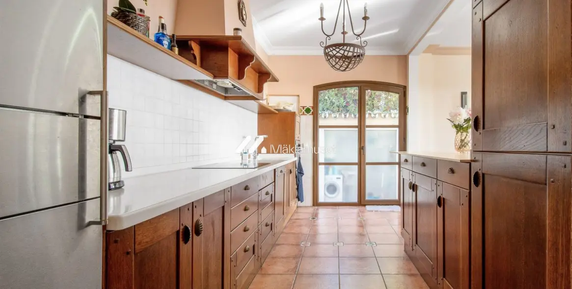 Продажа  отдельно стоящей виллы в Costa del Sol East 9