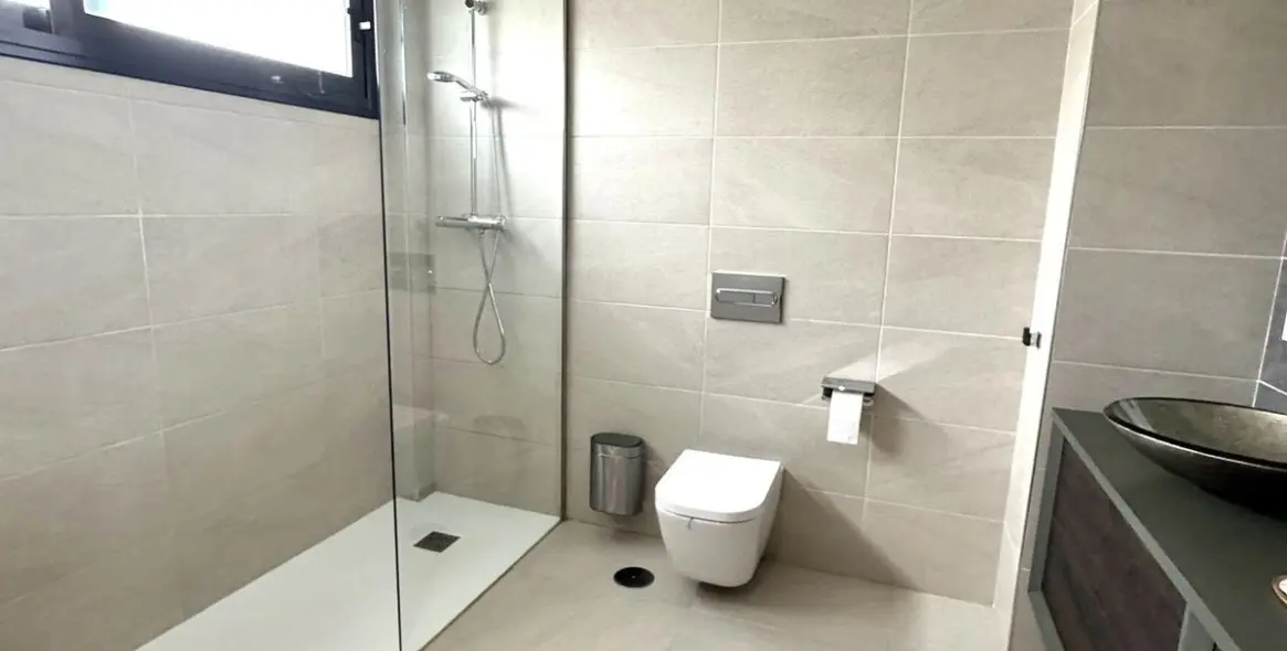 Продажа  отдельно стоящей виллы в Manilva 4