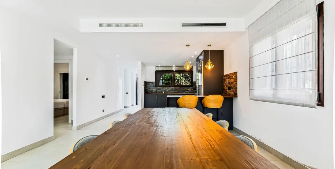 Venta de apartamento en planta baja en Puerto Banús 9