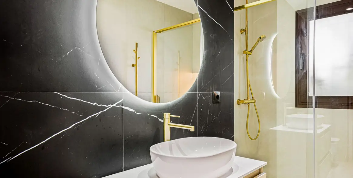 Sale of ground floor apartment in Puerto Banús 23