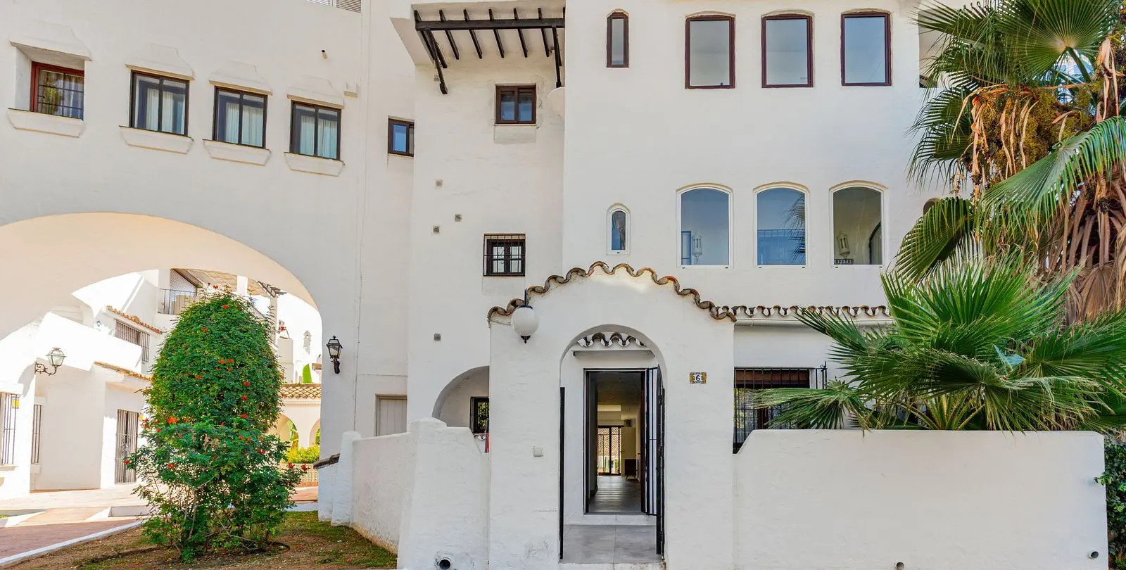 Продажа апартаментов на первом этаже в Puerto Banús 2