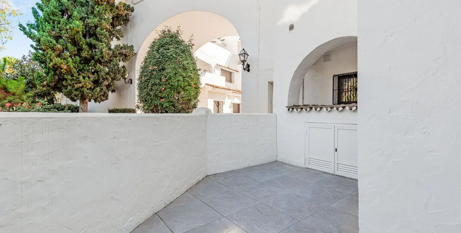 Продажа апартаментов на первом этаже в Puerto Banús 4