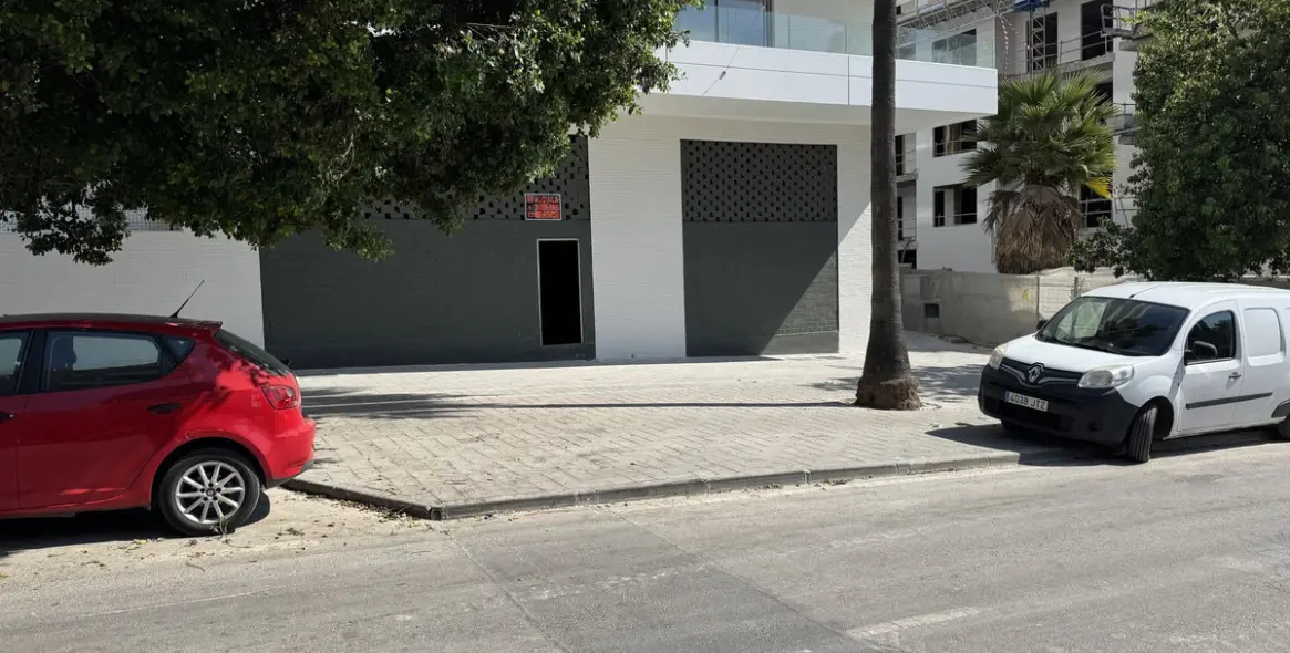 Долгосрочная аренда коммерческого помещения в La Campana 2