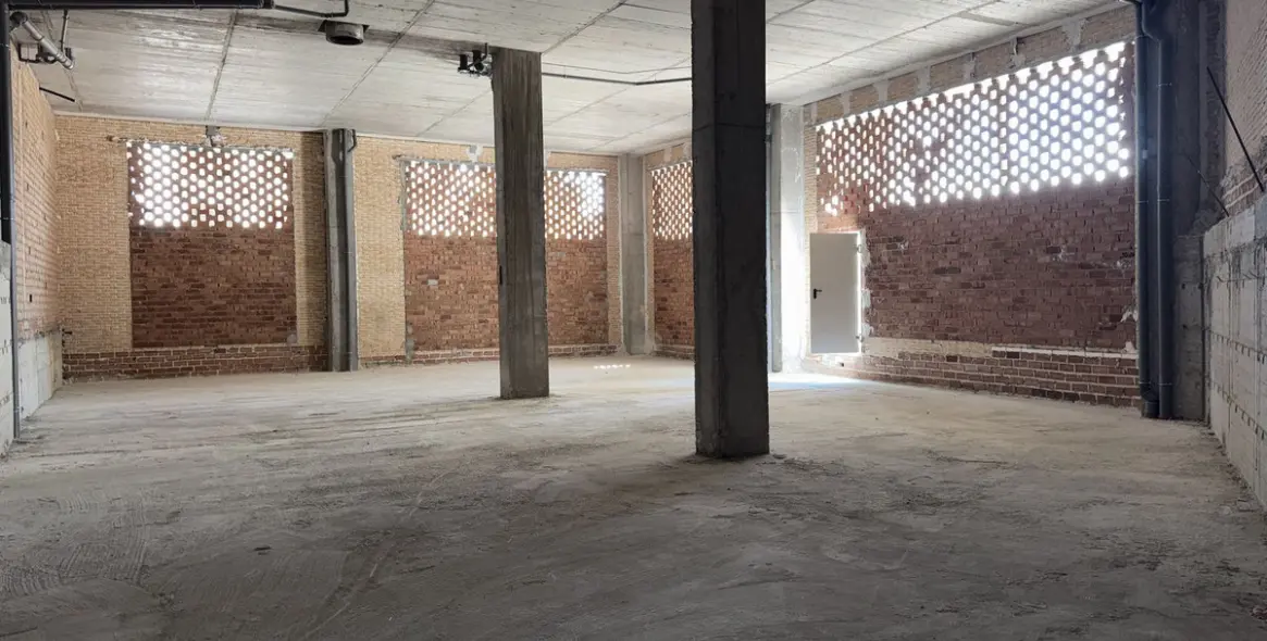 Долгосрочная аренда коммерческого помещения в La Campana 15