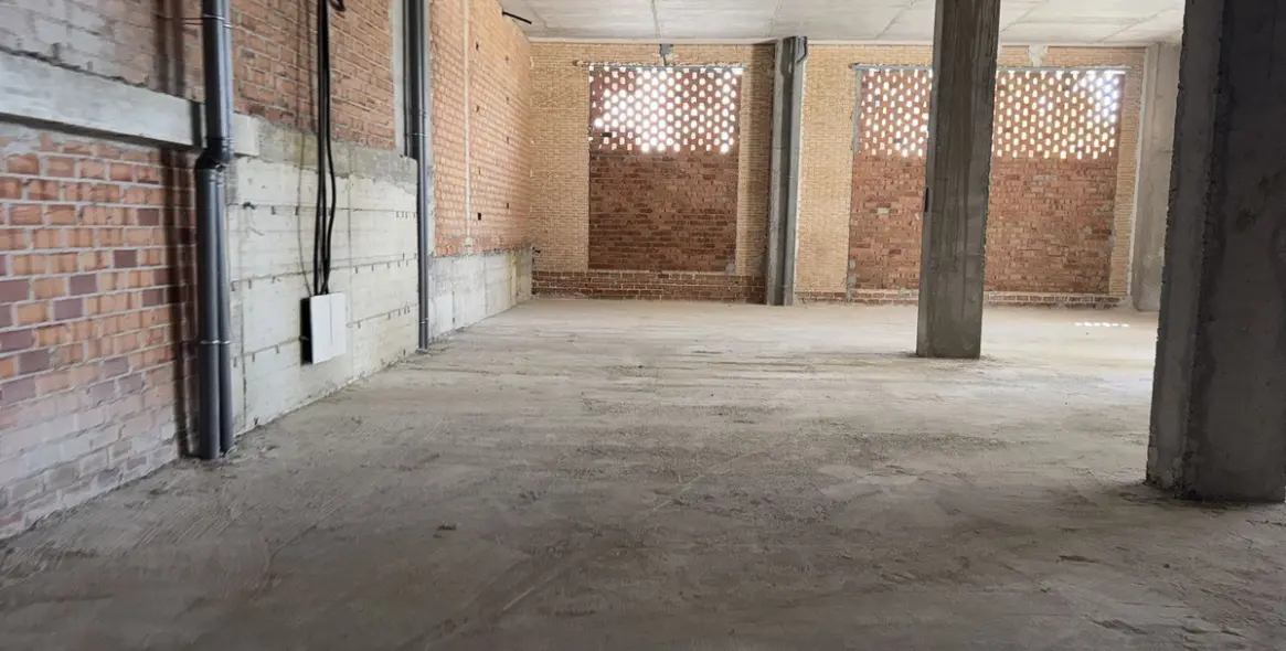 Долгосрочная аренда коммерческого помещения в La Campana 18