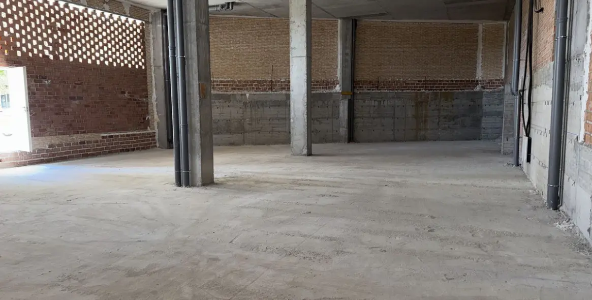 Продажа коммерческого помещения в La Campana 22