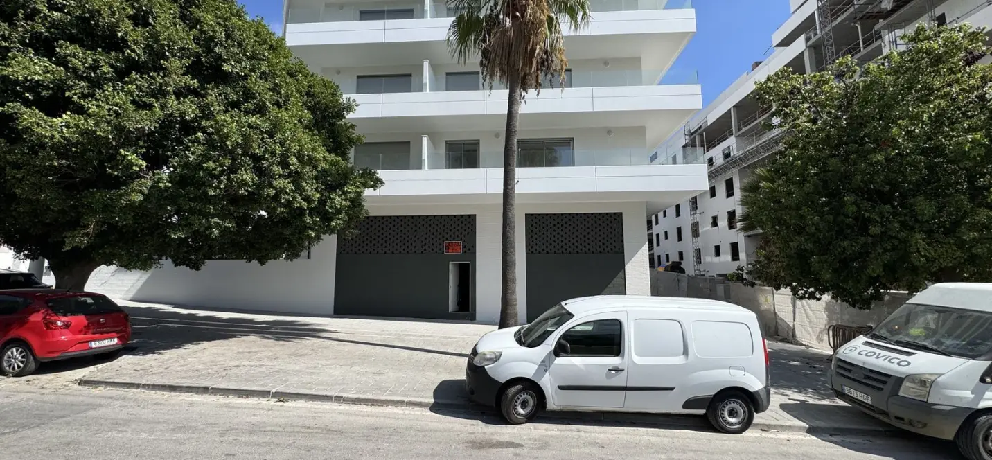 Venta de local comercial en La Campana 1