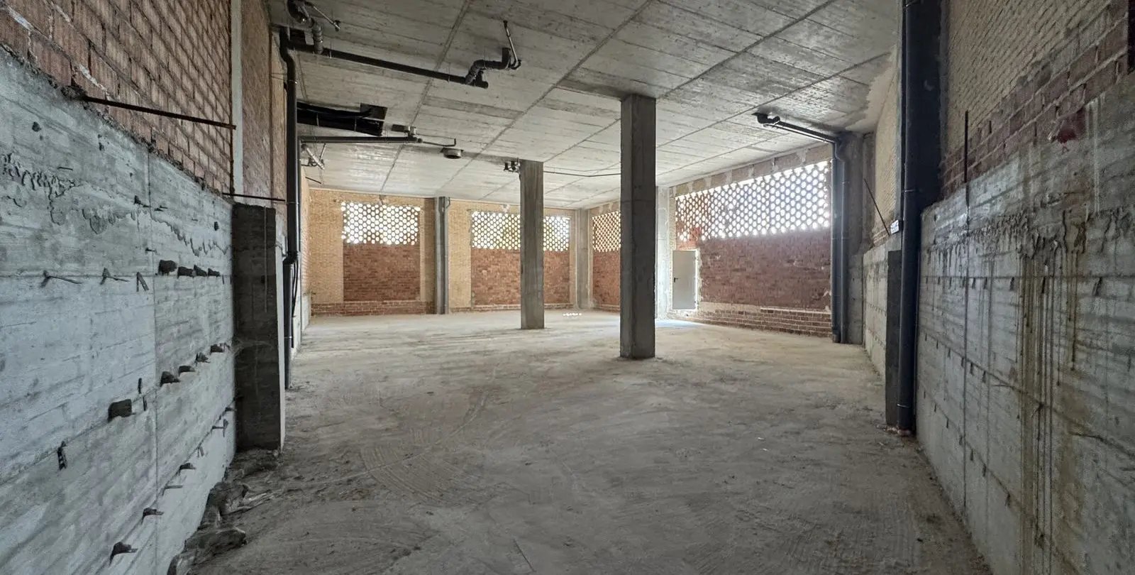 Venta de local comercial en La Campana 9