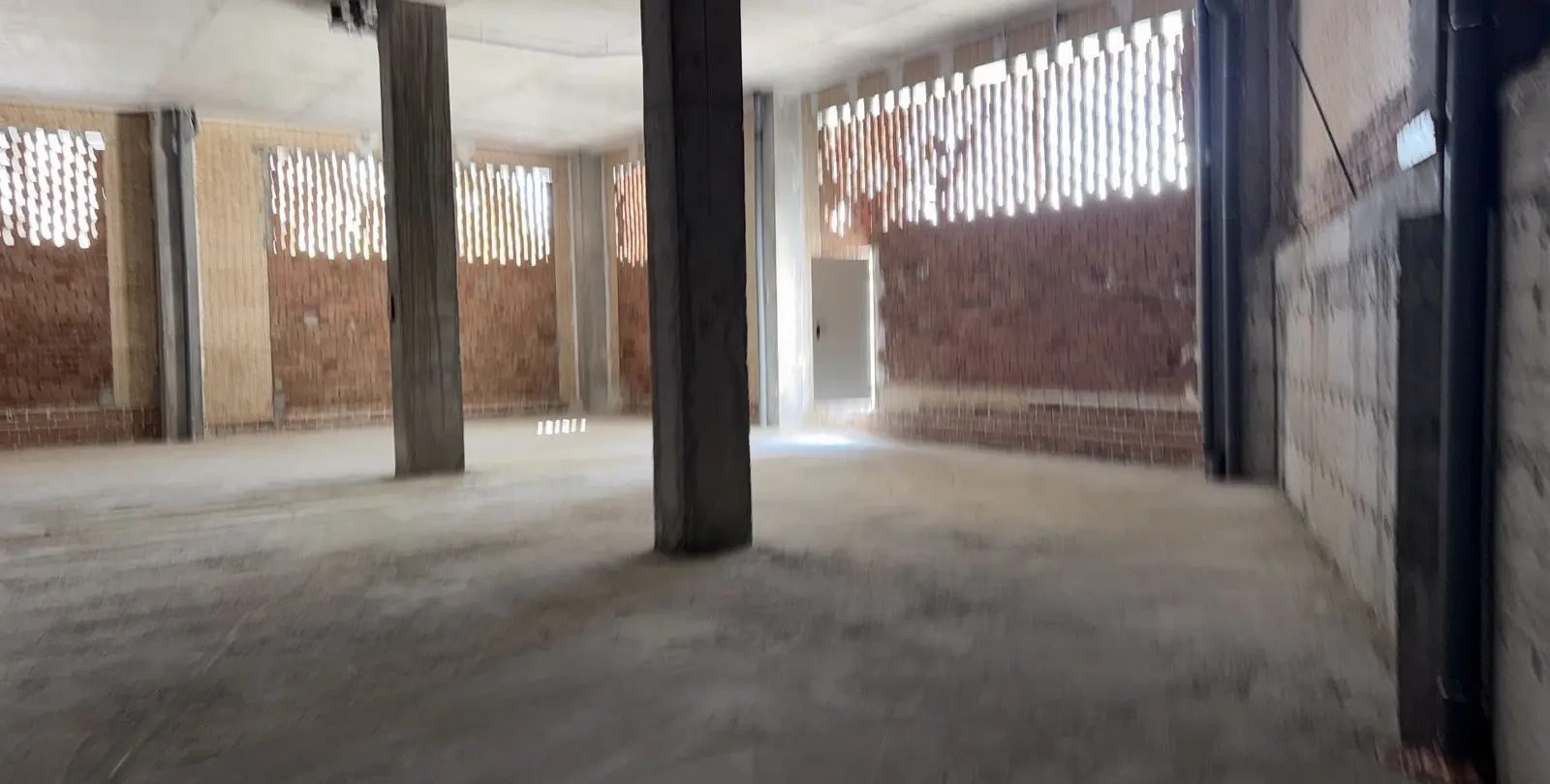 Venta de local comercial en La Campana 13