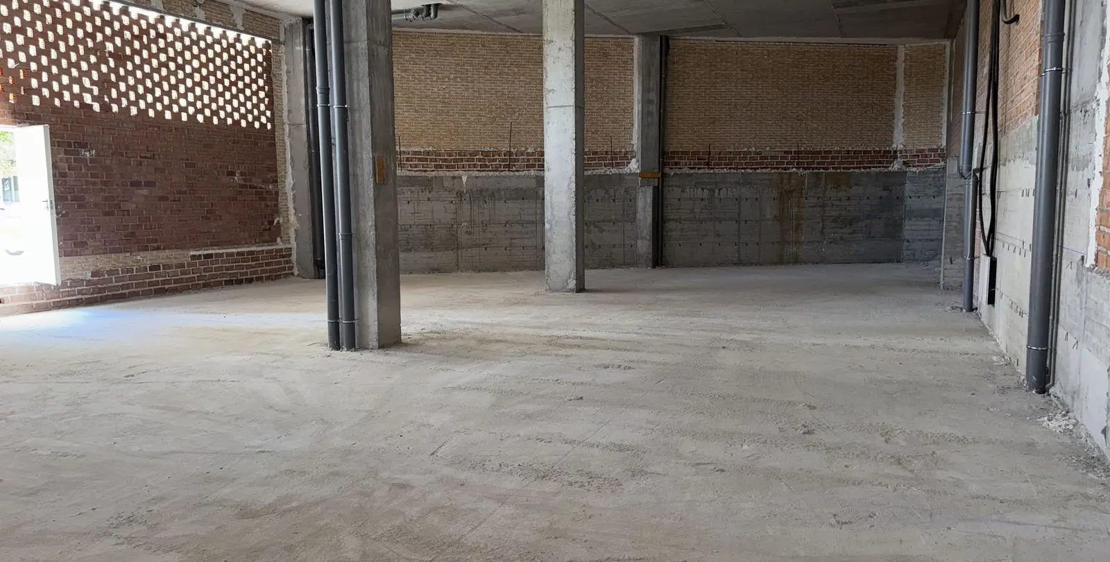 Venta de local comercial en La Campana 18