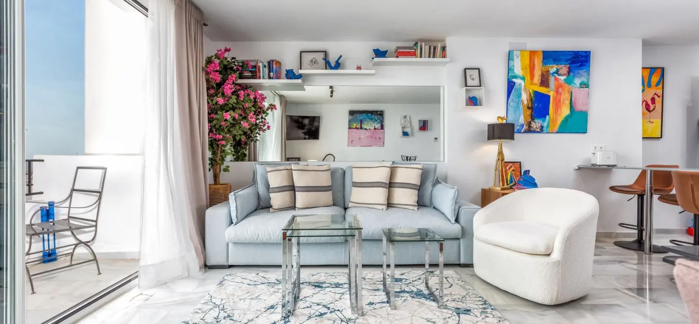 Venta de apartamento en planta media en Puerto Banús 0