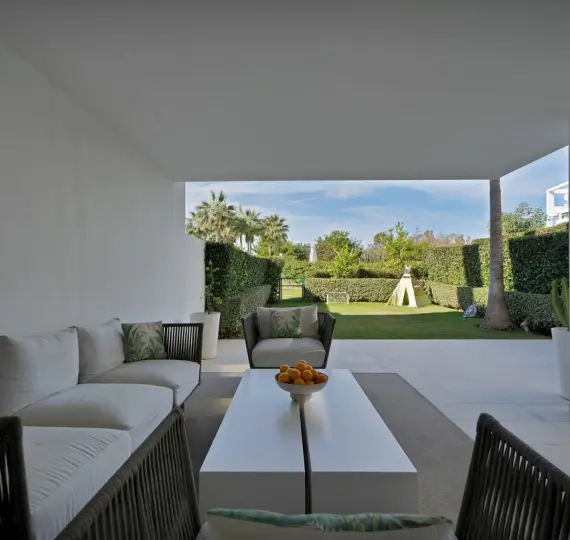 Venta de apartamento en planta baja en Estepona