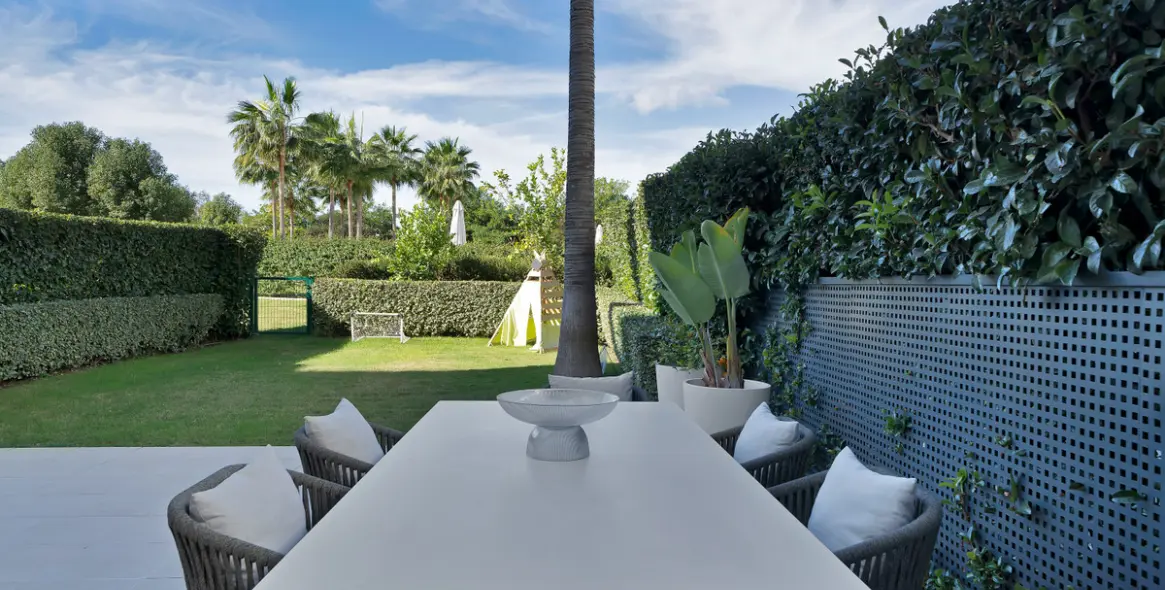 Venta de apartamento en planta baja en Estepona 6