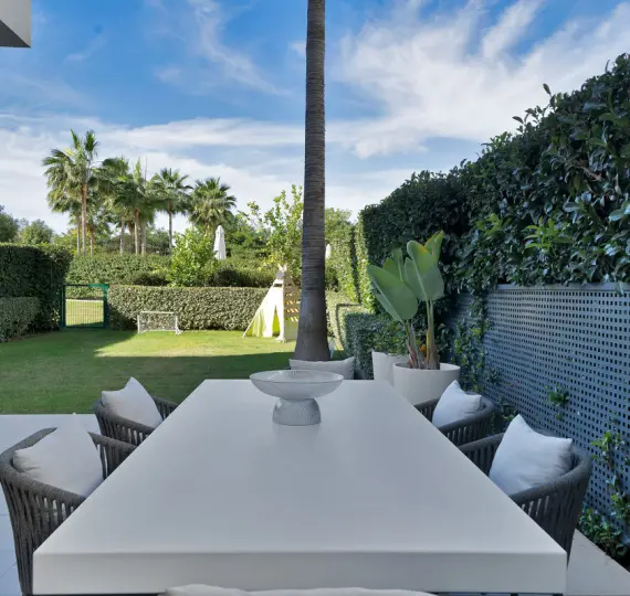 Venta de apartamento en planta baja en Estepona