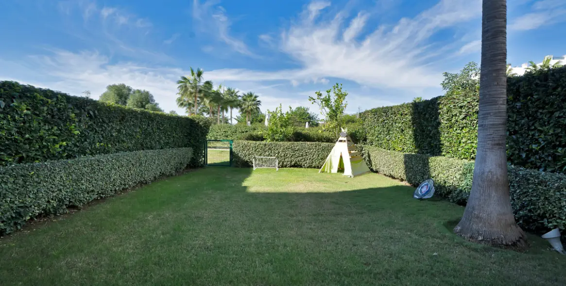 Venta de apartamento en planta baja en Estepona 7