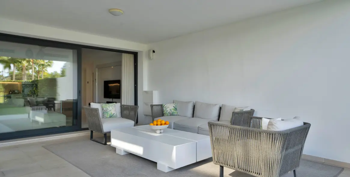 Venta de apartamento en planta baja en Estepona 8