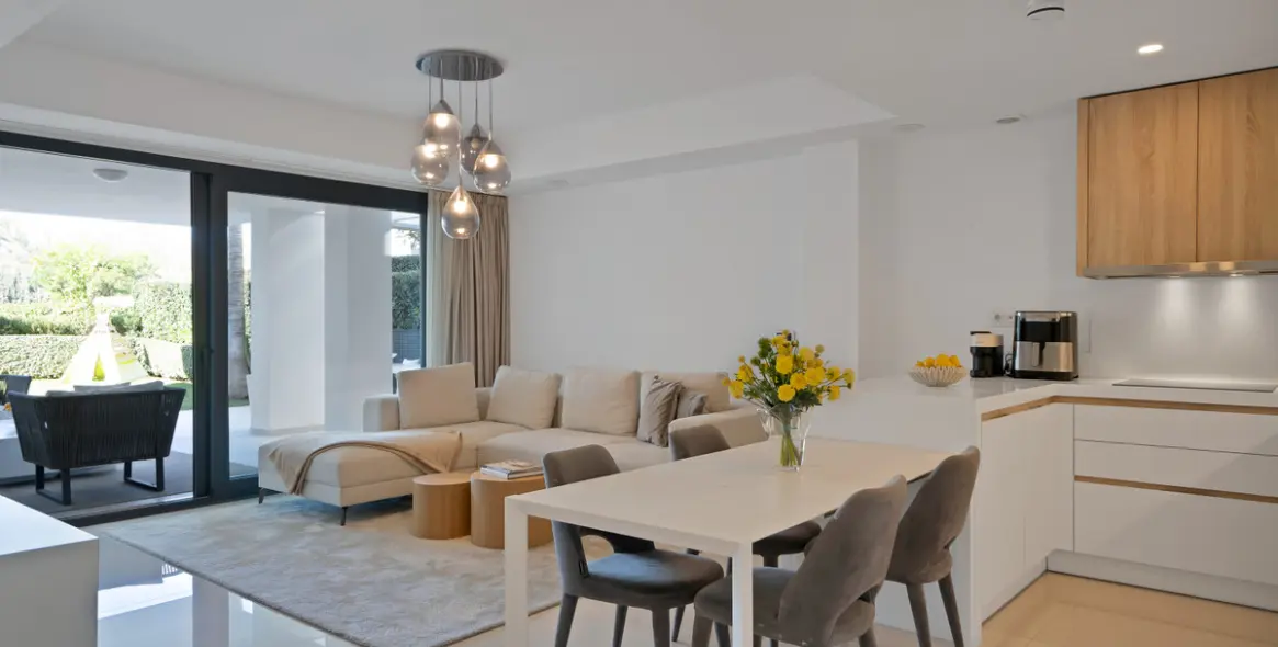 Venta de apartamento en planta baja en Estepona 12