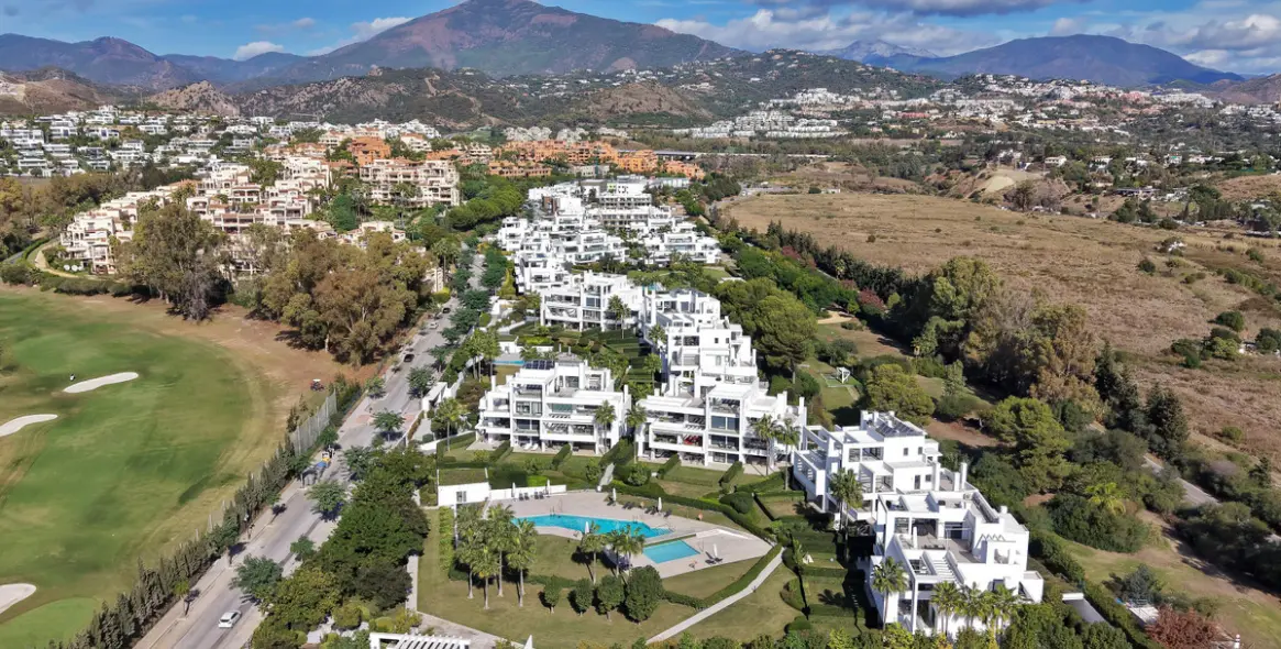 Sale of ground floor apartment in Estepona 44