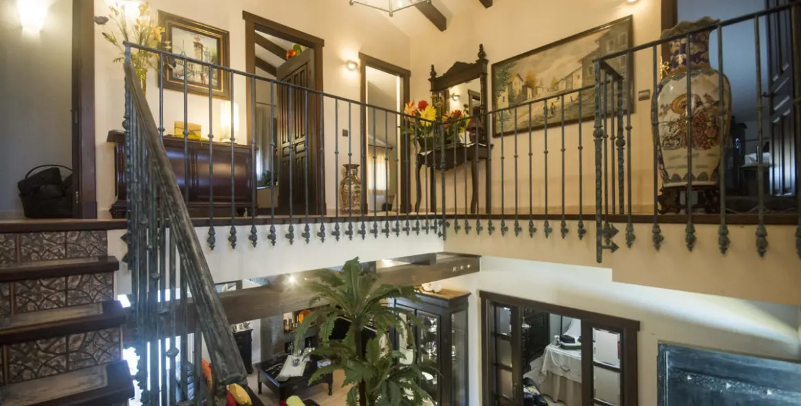 Sale of detached villa in Coín 2