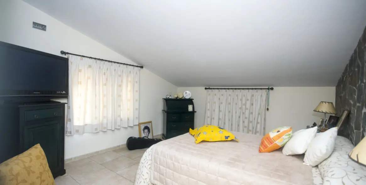 Sale of detached villa in Coín 8