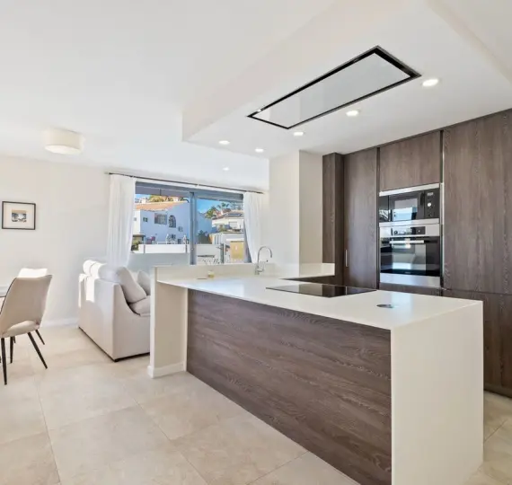 Продажа  отдельно стоящей виллы в El Faro