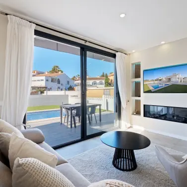 Sale of detached villa in El Faro