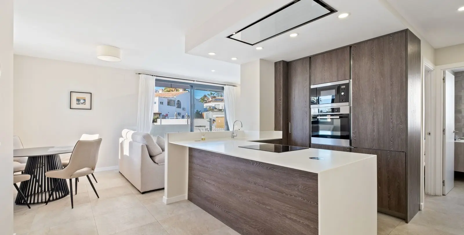 Sale of detached villa in El Faro 3