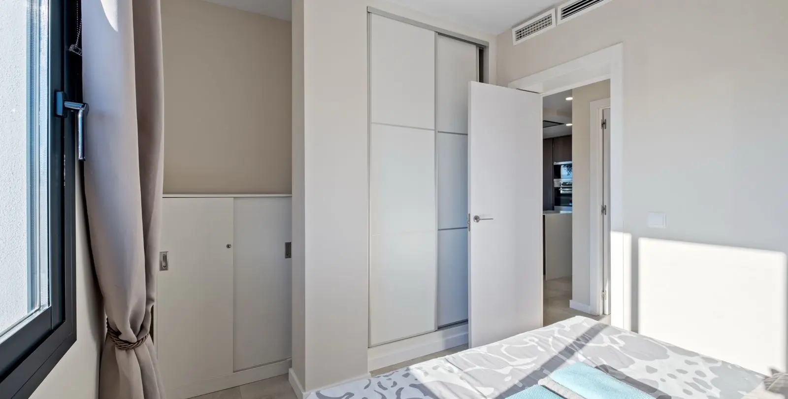 Sale of detached villa in El Faro 15