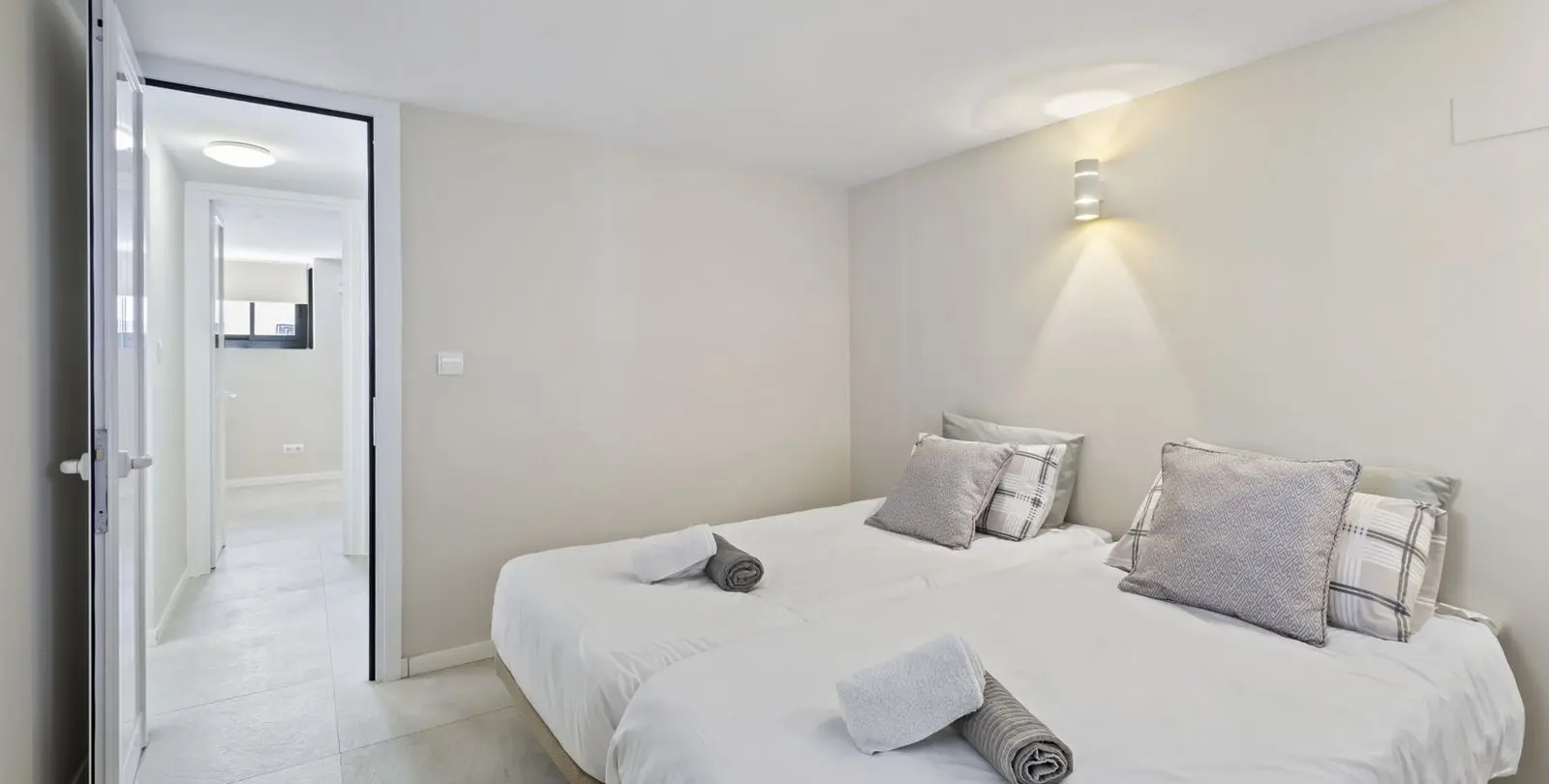 Sale of detached villa in El Faro 19