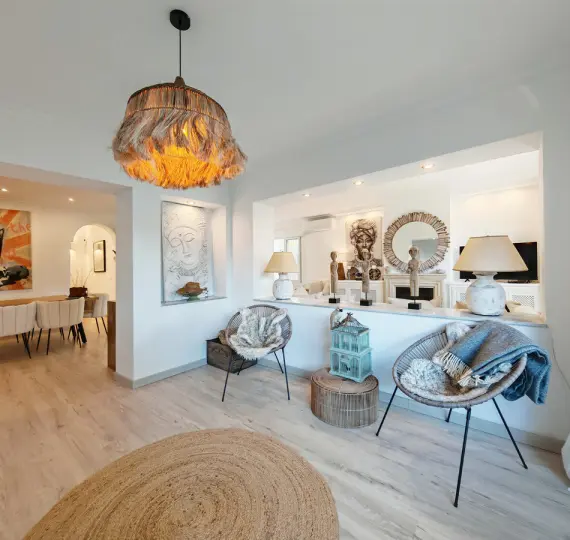 Продажа  отдельно стоящей виллы в Las Chapas