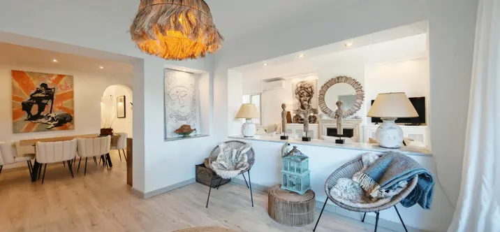 Продажа  отдельно стоящей виллы в Las Chapas 4