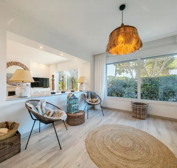 Продажа  отдельно стоящей виллы в Las Chapas