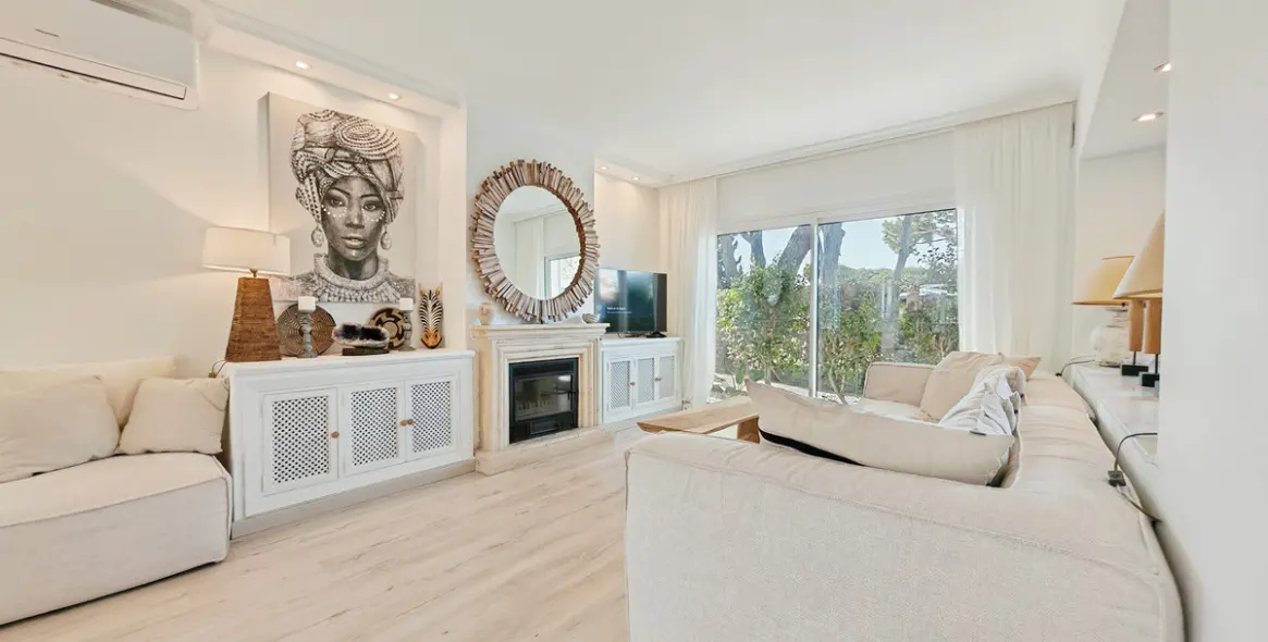 Venta de villa independiente en Las Chapas 7