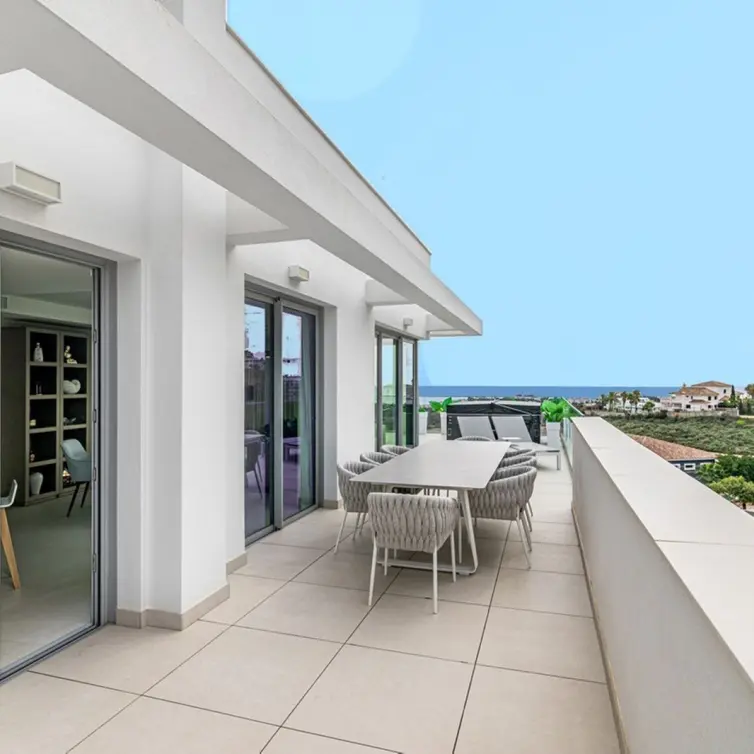 Sale of penthouse duplex in Calanova Golf