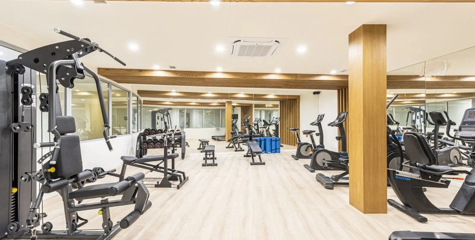 Venta de ático dúplex en Calanova Golf 10
