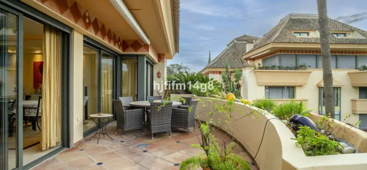 Venta de ático dúplex en Nueva Andalucía 2