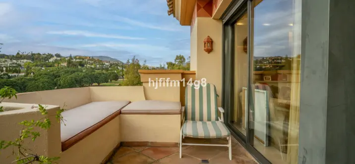 Venta de ático dúplex en Nueva Andalucía 3