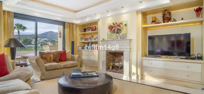 Venta de ático dúplex en Nueva Andalucía 4