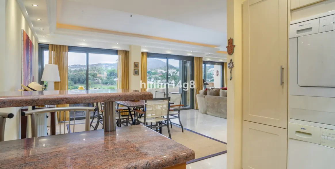 Sale of penthouse duplex in Nueva Andalucía 14