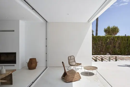 Image 4 thumb
