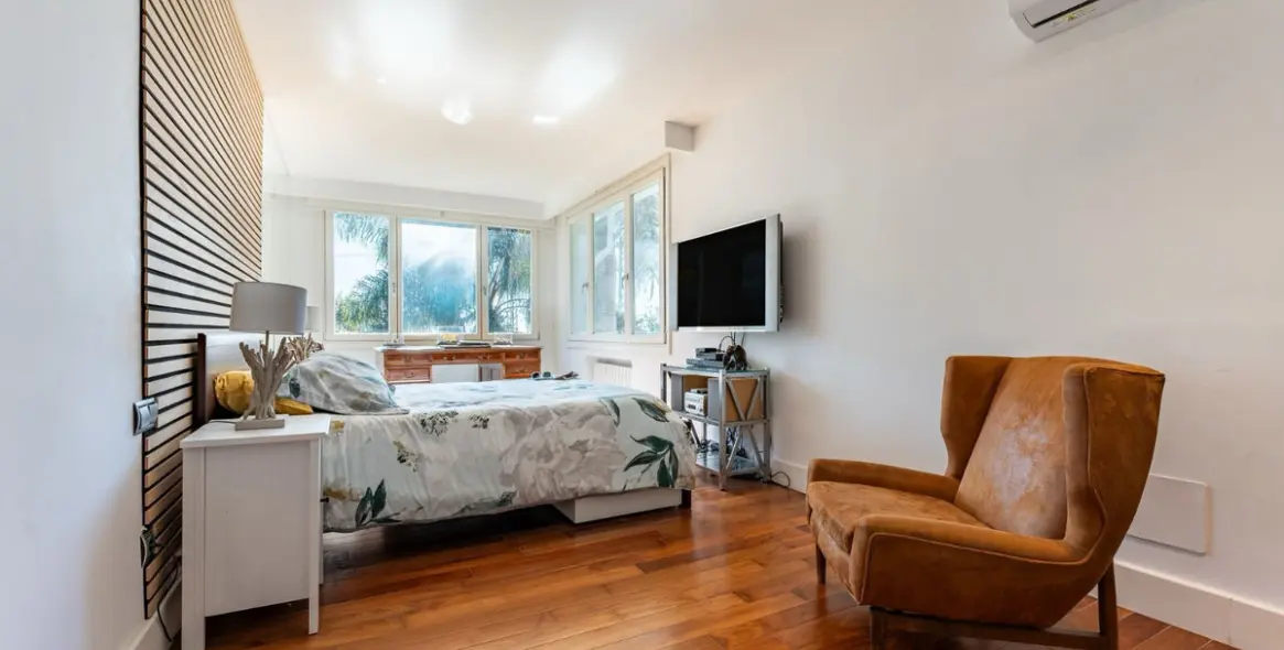 Sale of detached villa in Calahonda 8