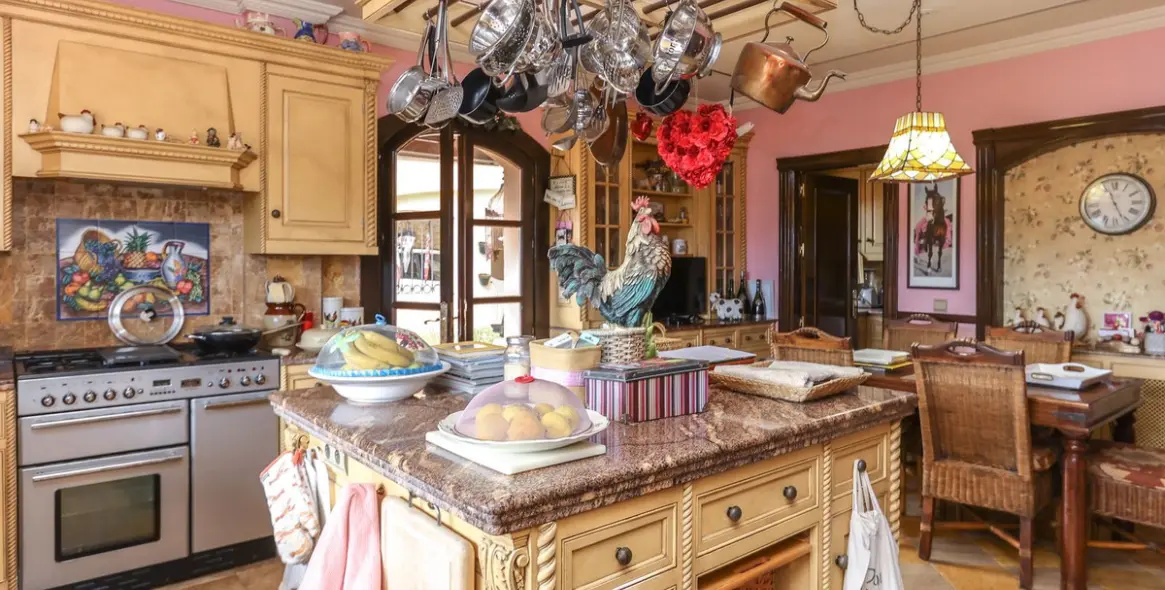 Sale of detached villa in Monda 17