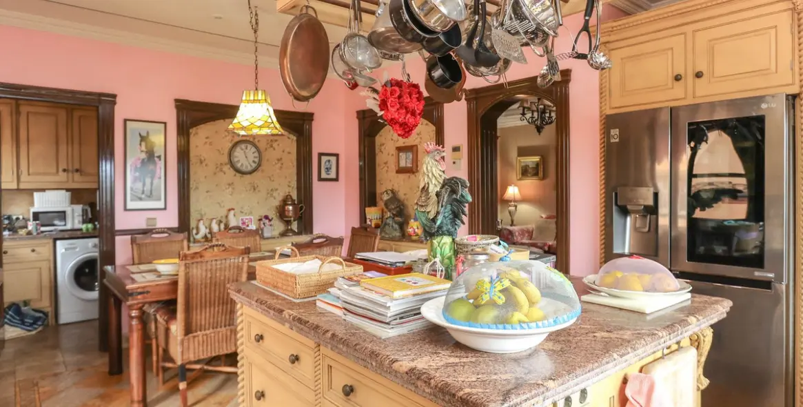 Sale of detached villa in Monda 18