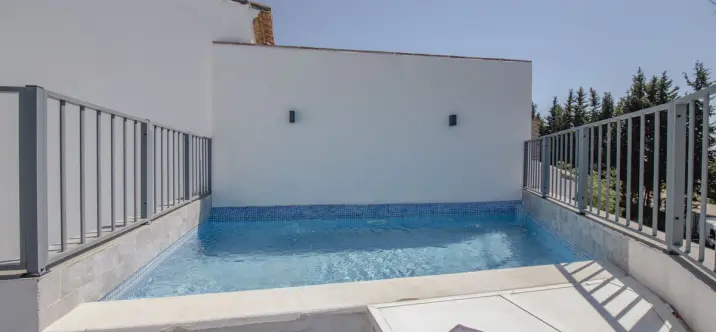 Sale of semi-detached house in San Pedro de Alcántara 0