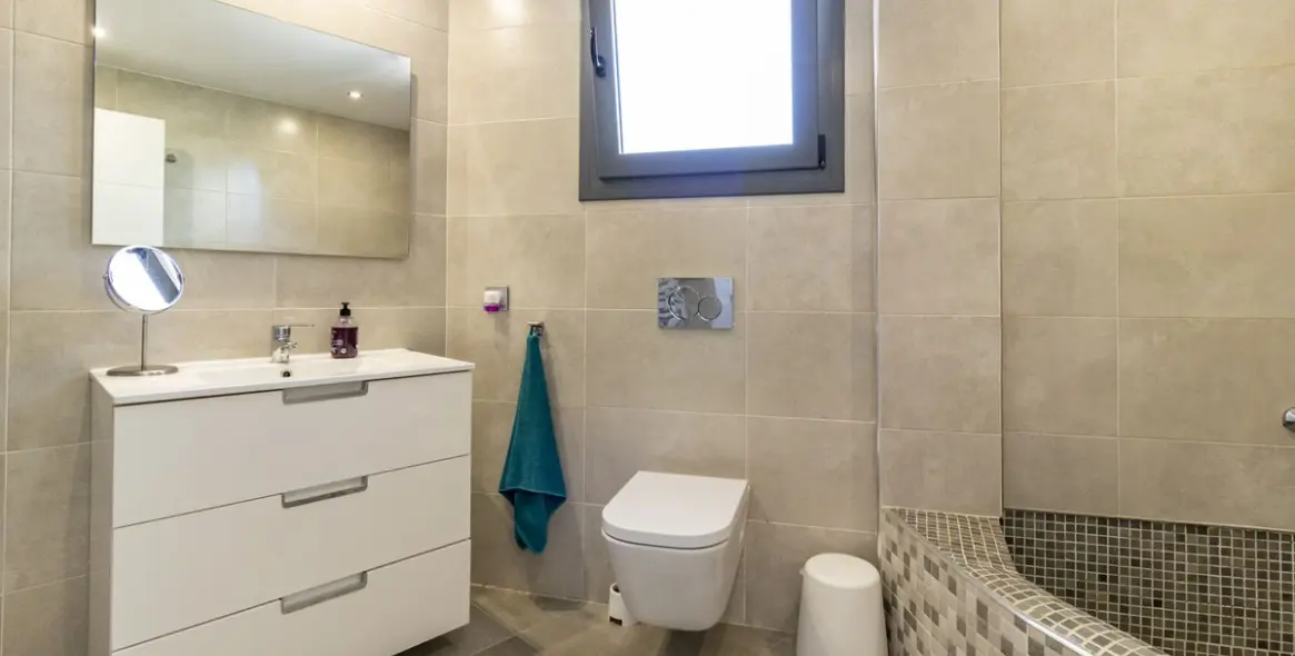 Sale of semi-detached house in San Pedro de Alcántara 12